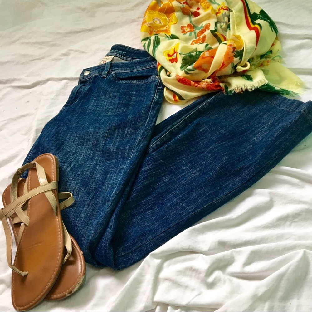 Banana Republic size 4 Urban Wide leg jeans